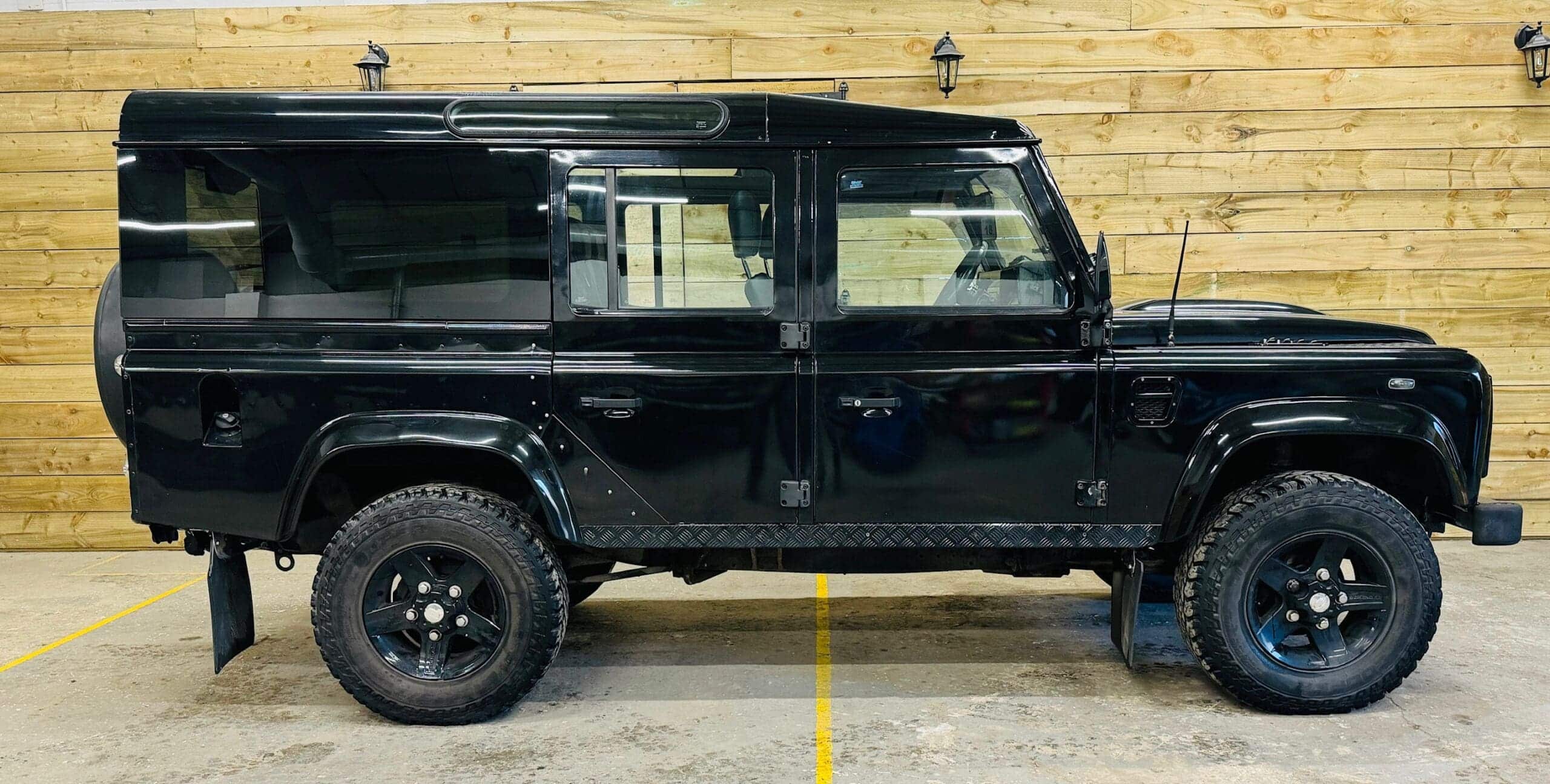 Land Rover Defender 110 XS Station Waggon TD5